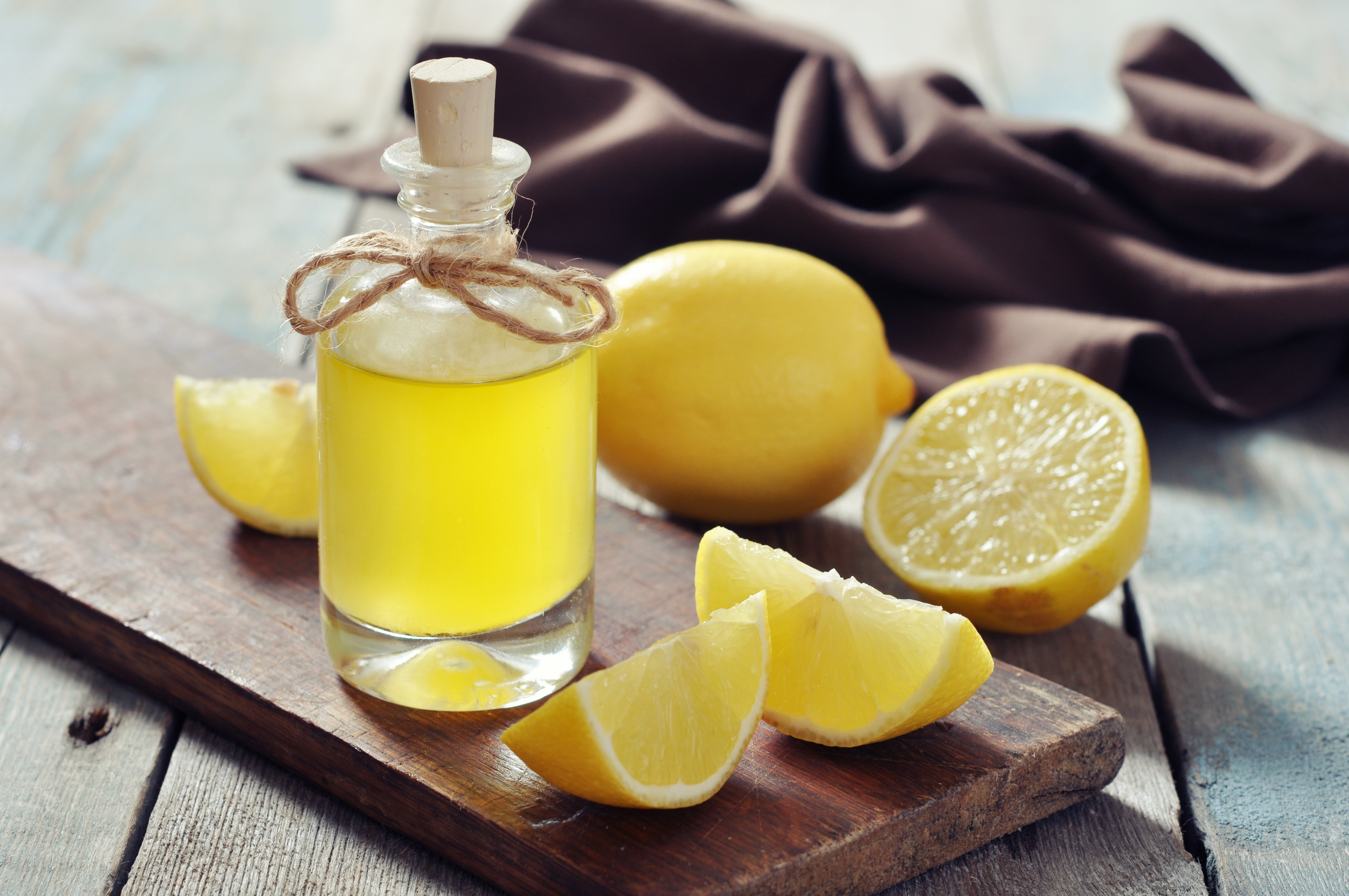 Olio essenziale di limone